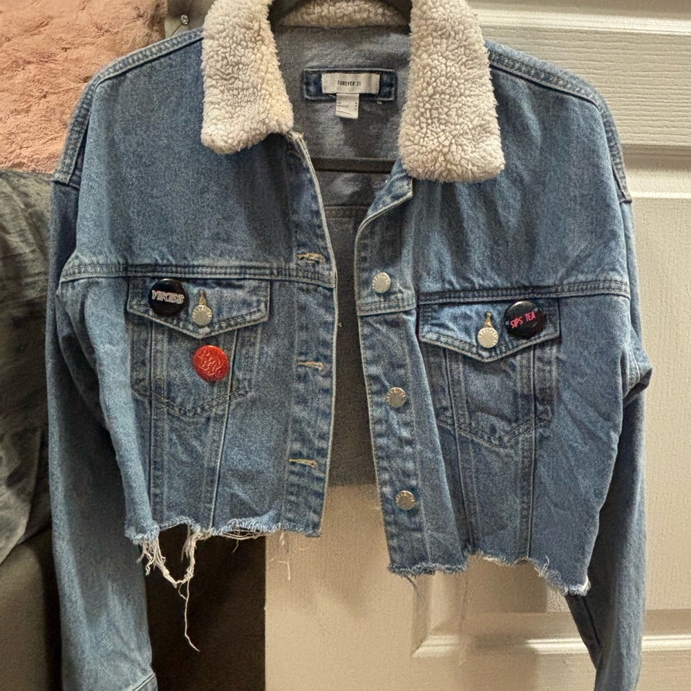 Denim Cropped Jacket with Shearling Collar